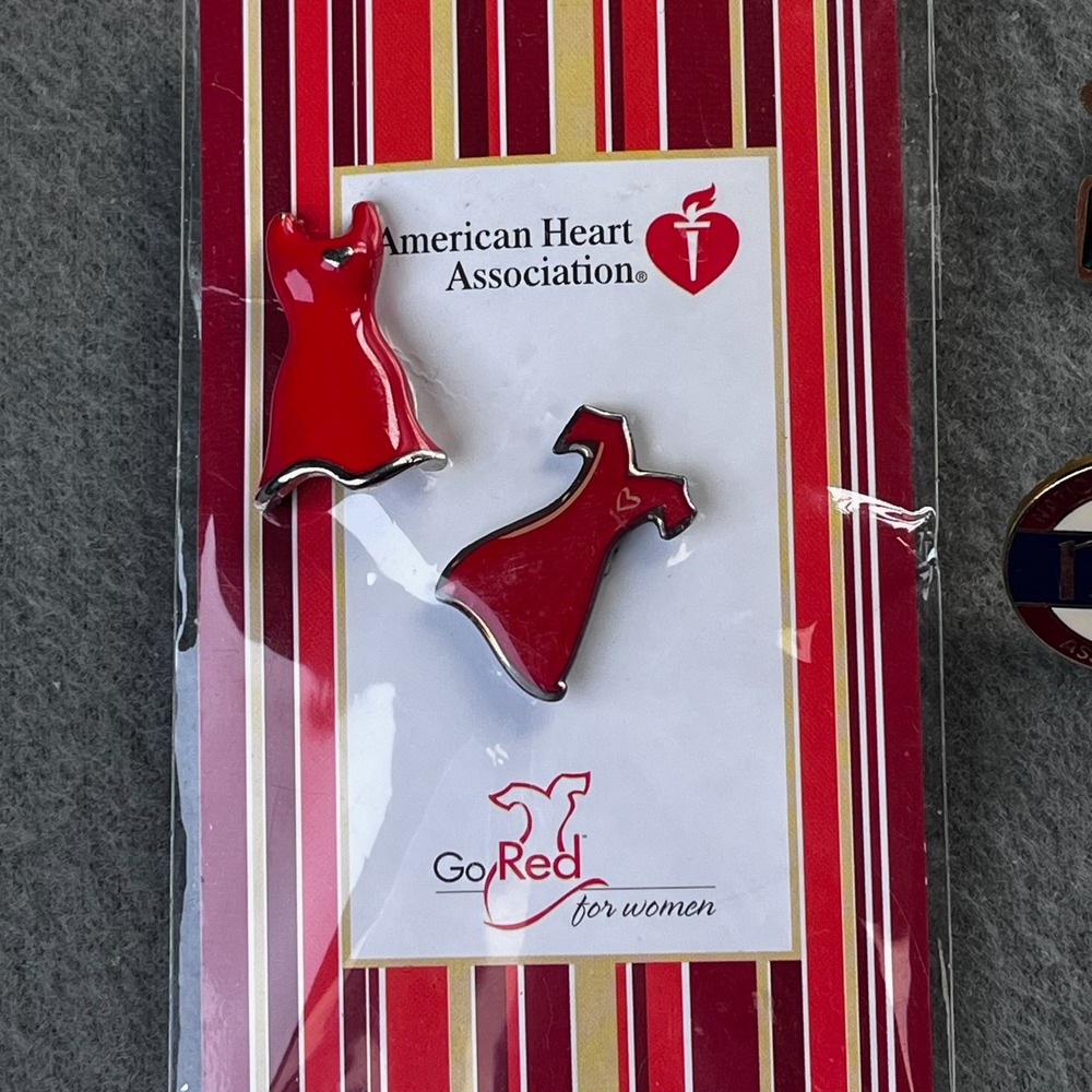 VTG Mixed Lapel Pin Lot American Heart Association United Way NEA Enamel Small - Picture 3 of 9